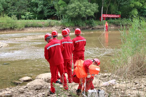 ffec4468baeb9720e837a03cfedc43d5.jpg image004.jpg